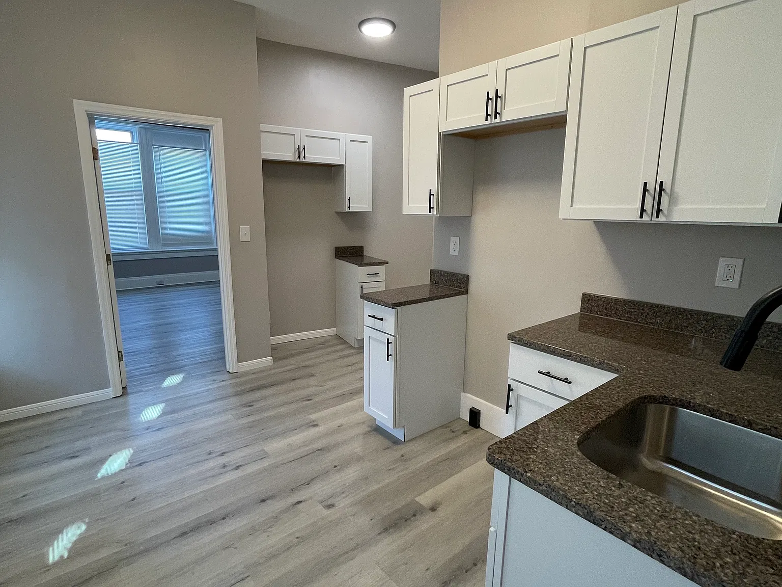 581 Martin Luther King Dr W — Photo 4