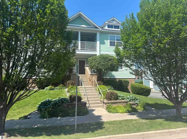 707 E State St APT D, Traverse City, MI 49686