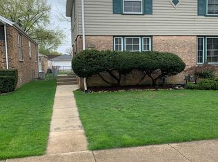 9009 Southview Ave, Brookfield, IL 60513