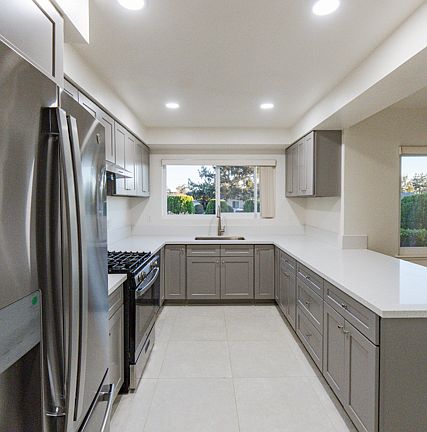 5th image of 13905 Olive View Dr