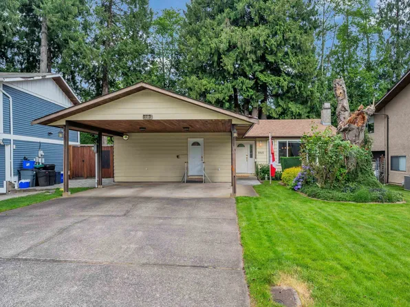5015 204th St, Langley, BC V3A 7J9