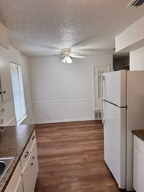 3 bed, 1.0 bath, $1,595 — Photo 3