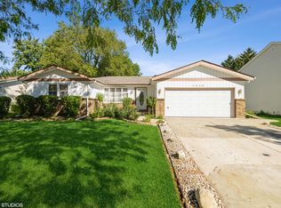 1620 Sheffield Dr, Elgin, IL 60123