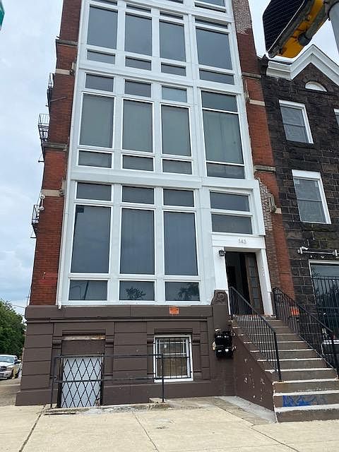 1st image of 143 E North Ave APT 1