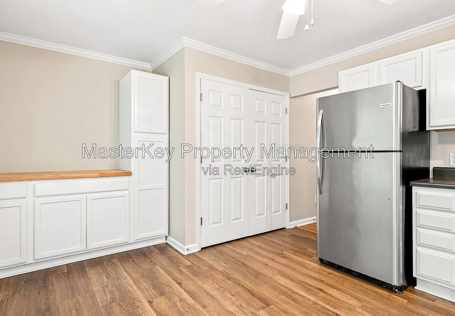 3 bed, 3.5 bath, 1374 sqft, $1,645 — Photo 4