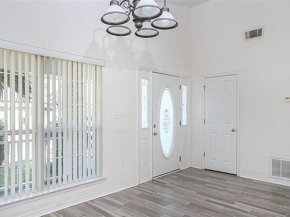 3rd image of 1133 Sterling Point Pl