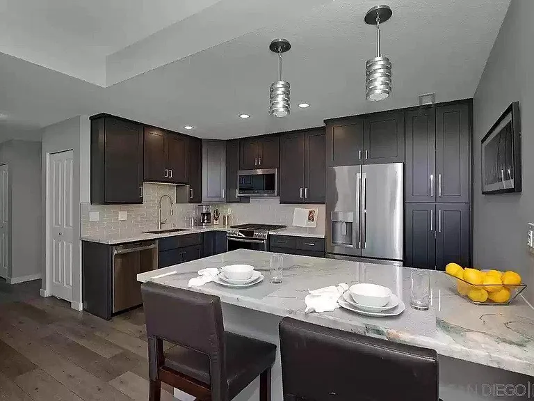 850 Beech St #713 — Photo 4