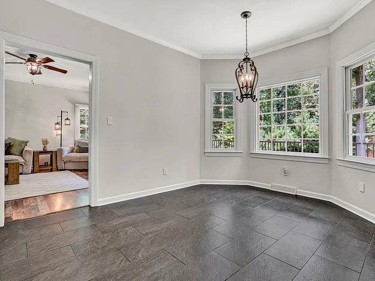120 Wendover Rd — Photo 4