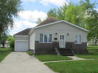 109 Glad St, Schleswig, IA 51461