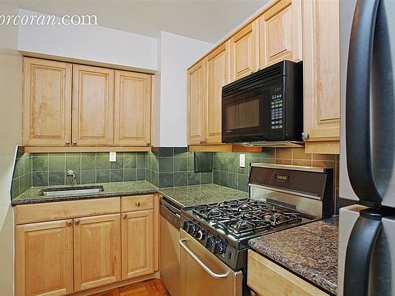 4th image of 333 E 34th St APT 8G