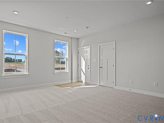 4th image of 1 Calgary Ln