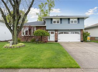 7399 Meadow Ln, Parma, OH