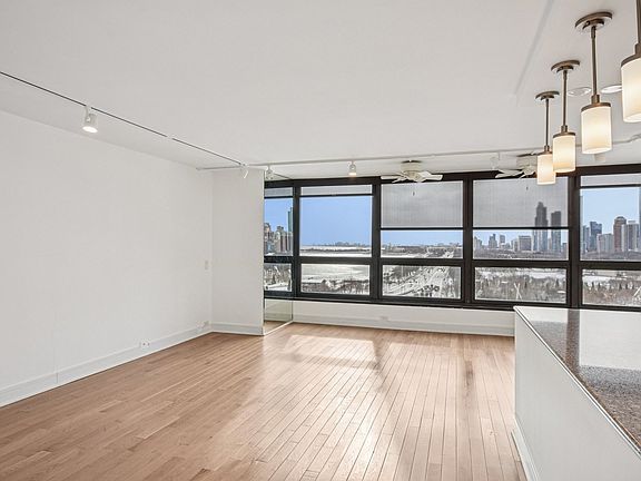 4th image of 360 E Randolph St APT 1102