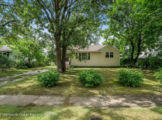 406 Poplar St, Lakehurst, NJ 08733