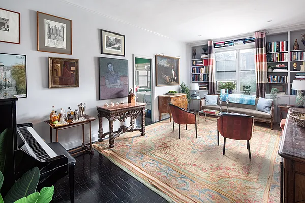Sold by Sotheby's International Realty | media 1