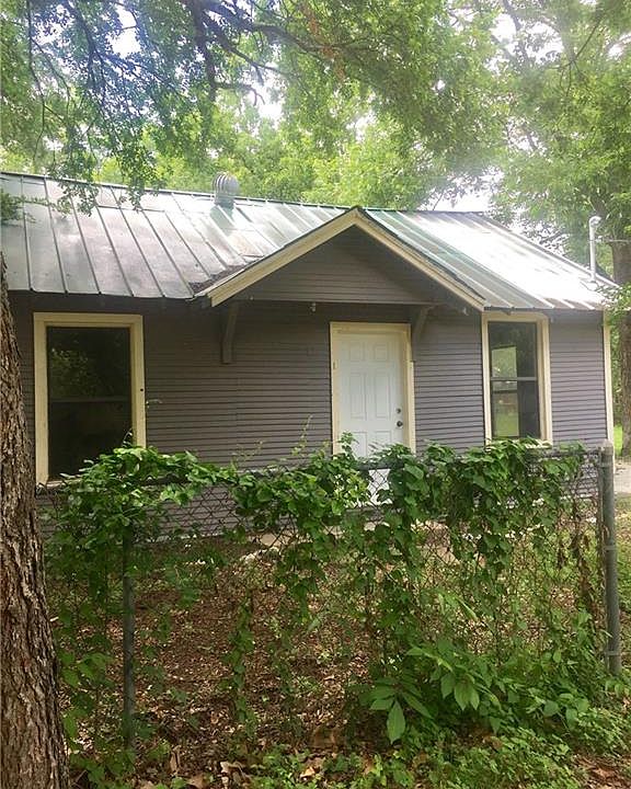 1st image of 593 E Crow St