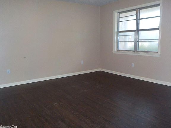 5th image of 102 Jawanda Ln