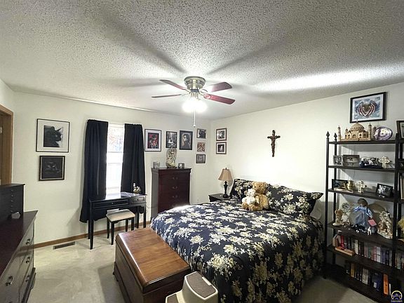 5th image of 310 Park Dr