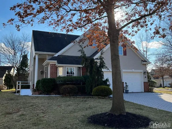 19 Benjamin St, Somerset, NJ 08873