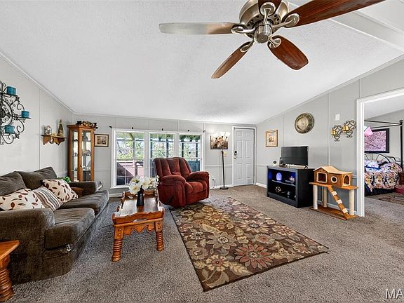5th image of 819 Horizon Ln