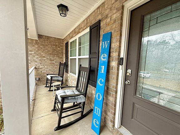 4th image of 4 Ramblewood Ln