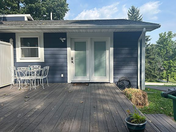 2nd image of 1285 Rigby St