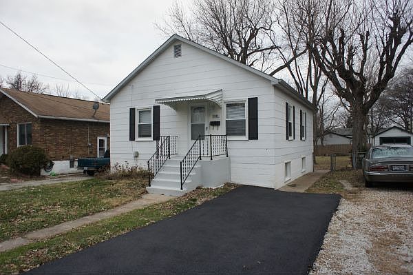 1st image of 3521 Dix Ave