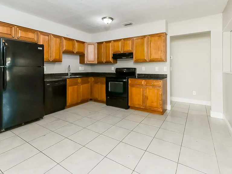 360 Melton Dr — Photo 7