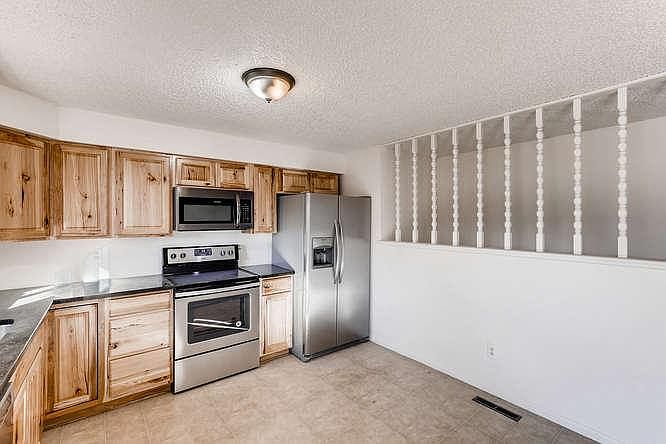 1st image of 1011 Harmon Pl