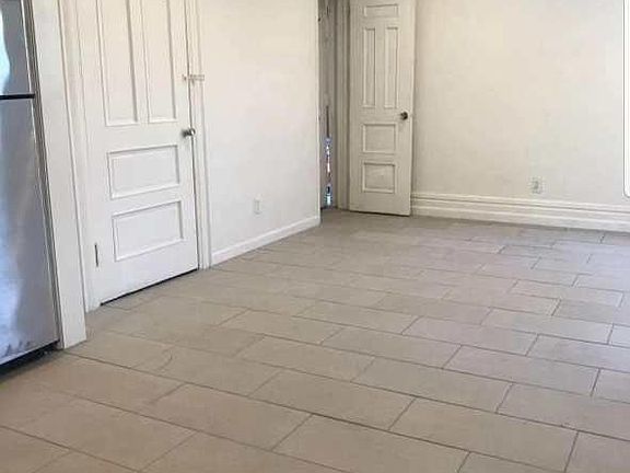 4th image of 505 N Marengo Ave APT 4
