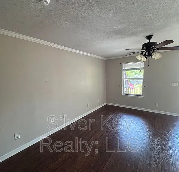 1515 W Madison Ave #1C — Photo 5