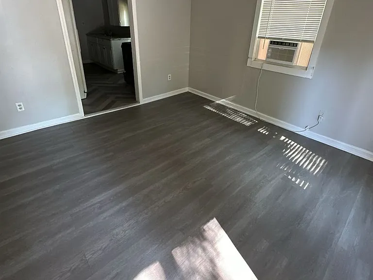 1808 W Davidson Ave — Photo 4