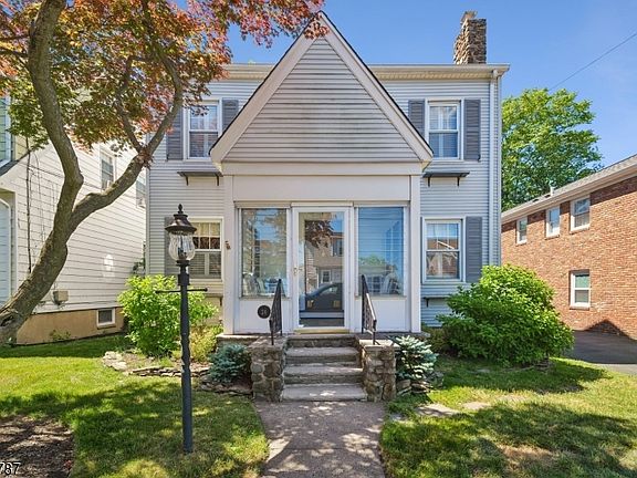3rd image of 24 Meeker Pl