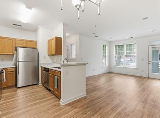 703 Copperline Dr Unit 201, Chapel Hill, NC 27516