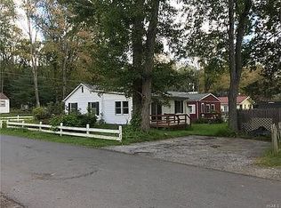27 Floradan Rd, Putnam Valley, NY 10579