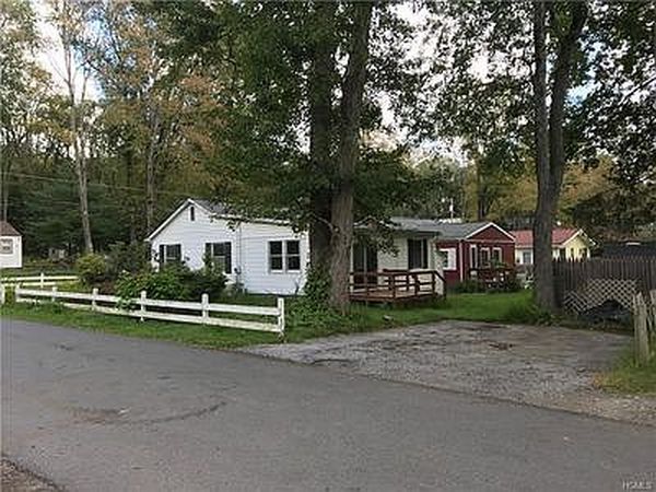 27 Floradan Rd - Property Image
