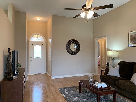 4th image of 7689 Parkmont Dr