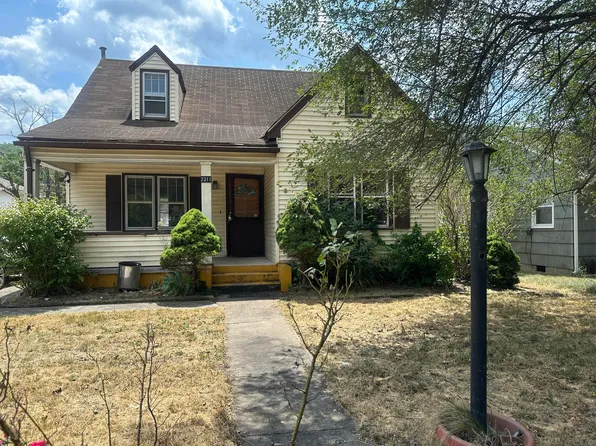 2311 Grafton St #1 & 2, Clifton Forge, VA 24422