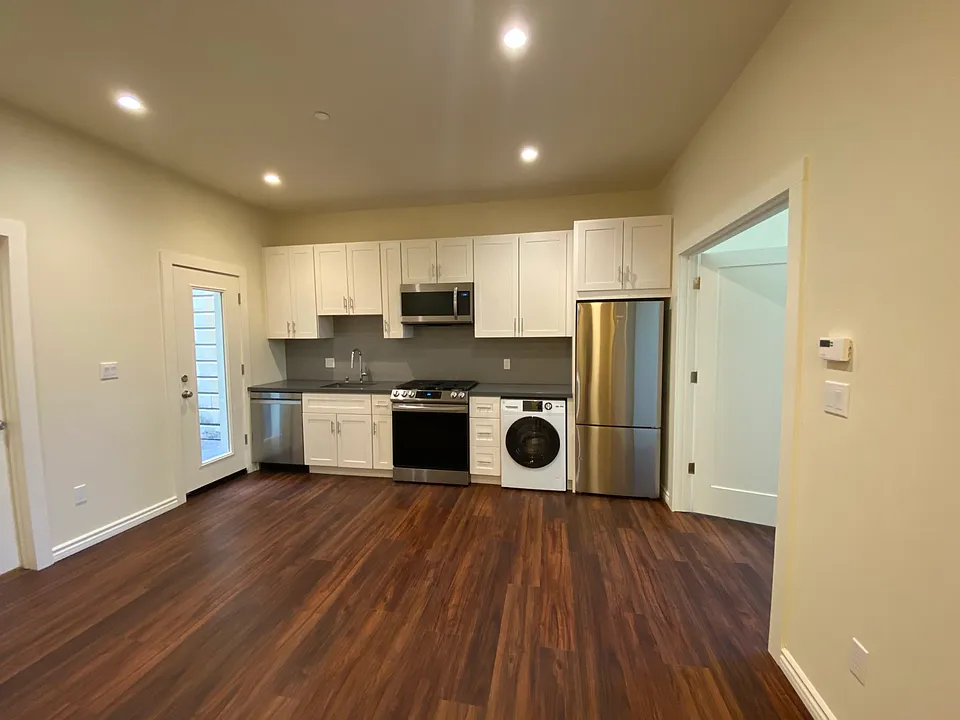 129 Fair Oaks St #7