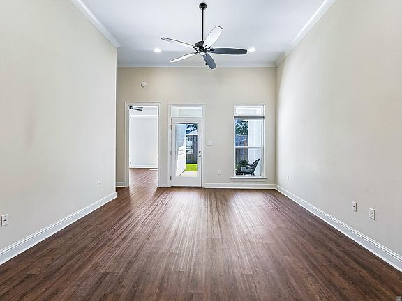 3rd image of 17506 Comfort Blvd