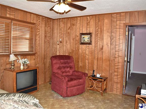 4th image of 3710 E King George Dr