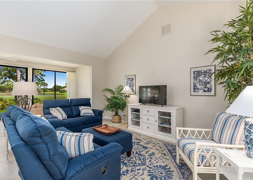 1st image of 12813 NW Cinnamon Way