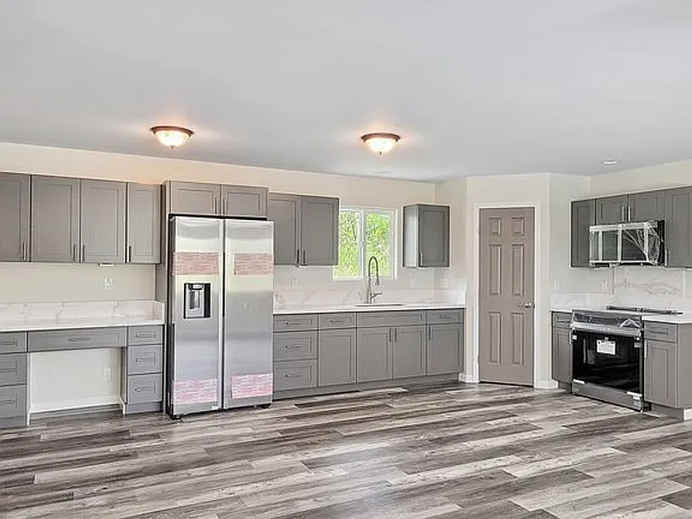 16-2034 Pearl Dr — Photo 3