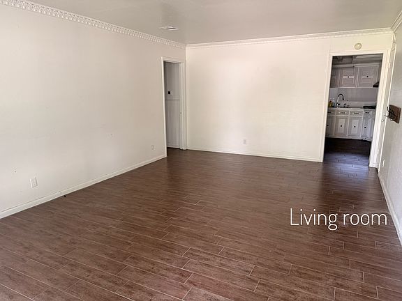 2nd image of 4015 Galway Ln