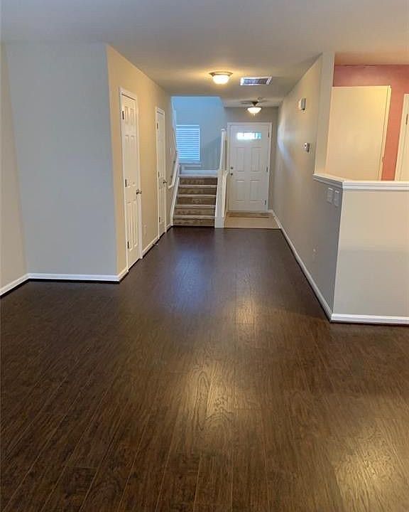 1st image of 235 Blue Robin Way