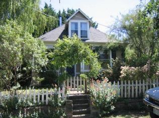 370 Hargadine St, Ashland, OR 97520