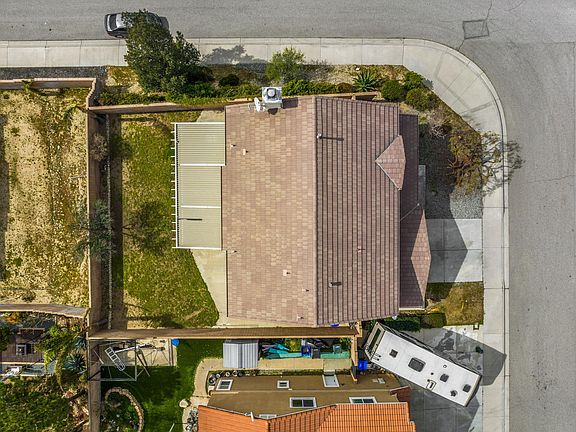 3rd image of 15339 Jeanette Dr