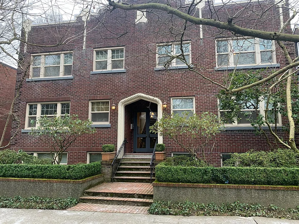 741 Federal Ave E