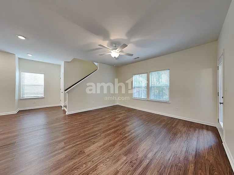 553 Camp Dr — Photo 5