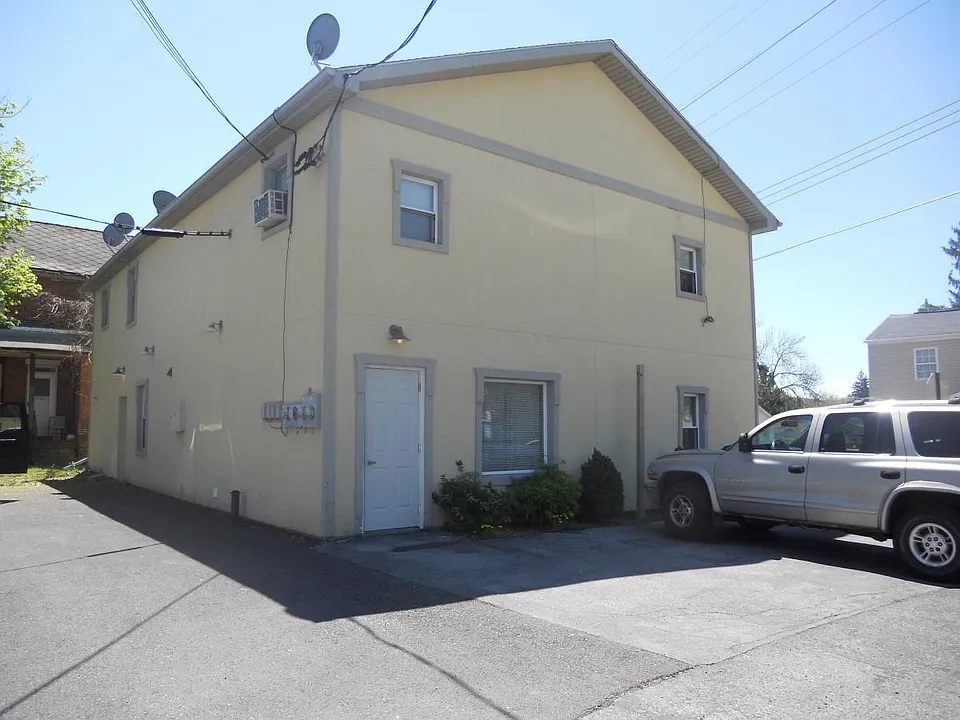 300 Garber St